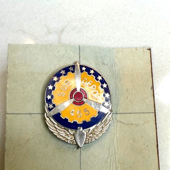 WWII Era US Army Air Forces Air Service (USAAF) Command Insignia Pin - Picture 1 of 3
